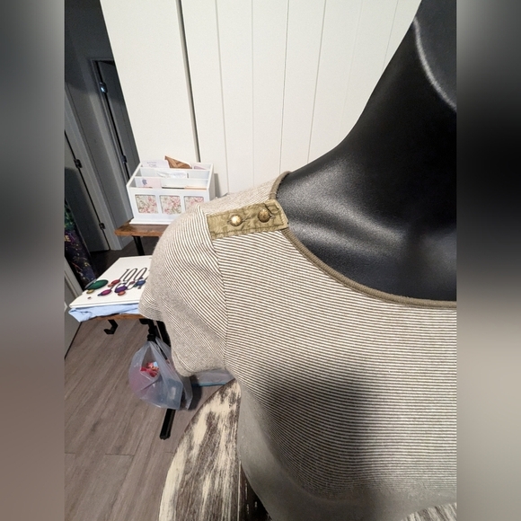 Lauren Ralph Lauren Green Stripes T-shirt size Petite Medium 100% cotton - Picture 5 of 10